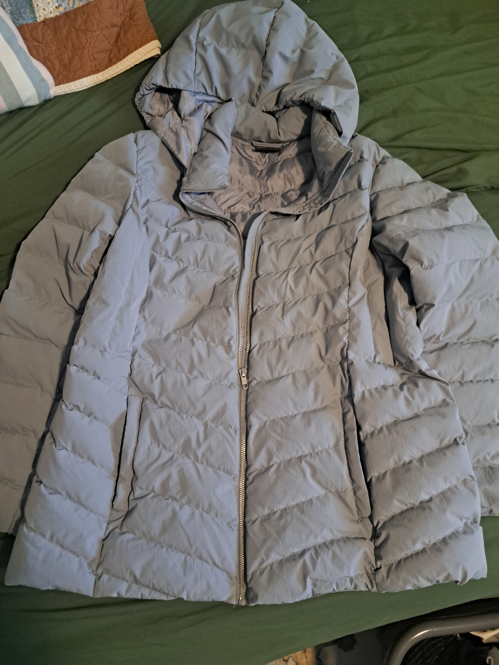 32 Degrees Light Blue/Gray Quilted Hooded Puffer Jacket